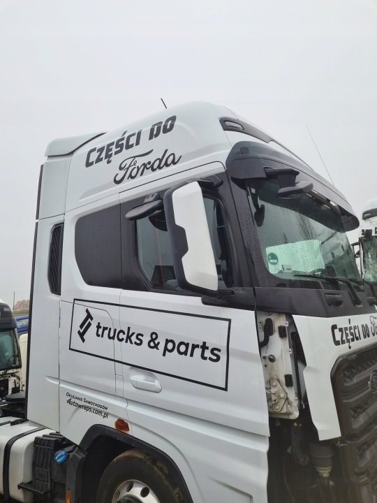 КАБИНА В СБОРЕ FORD F-MAX 500 TRUCKS EURO 6, фото 3