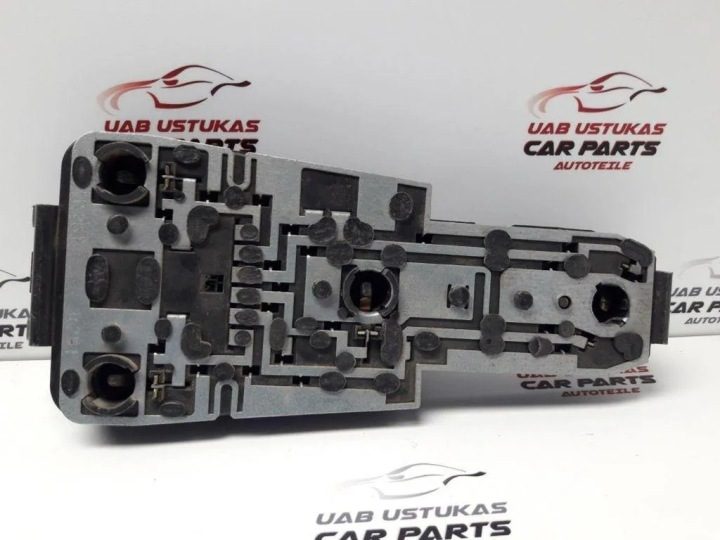 Контакты заднего фонаря VW PASSAT B3/B4 (3A2, 35I) 321945257G 1.6L дизель 59 кВт, фото 1