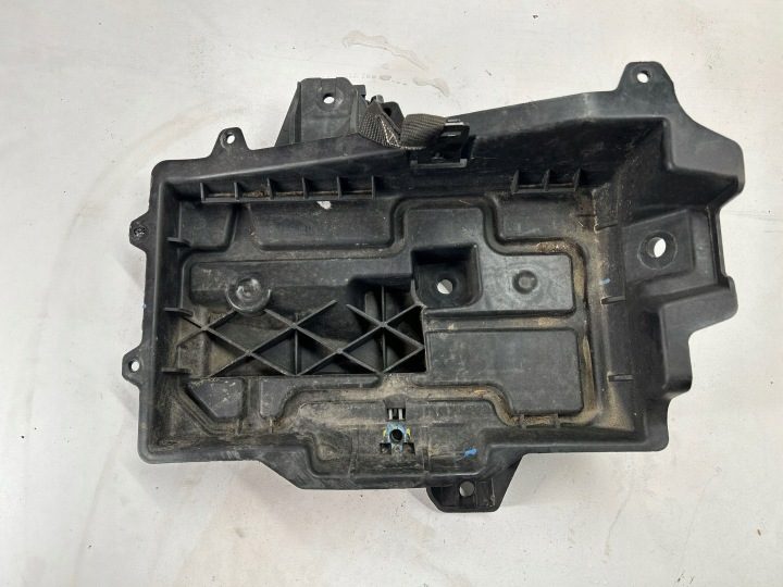 Площадка аккумулятора Chrysler Pacifica 68226079AC, фото 1