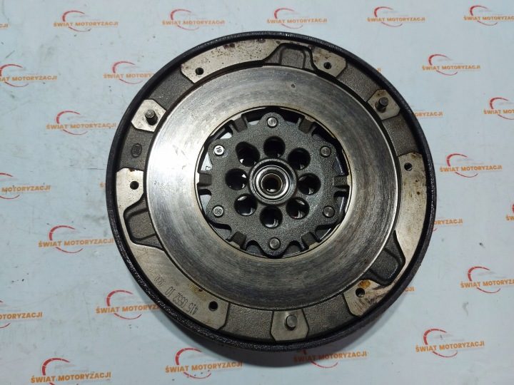 BMW F10 F20 F30 2.0 дизель N47D20C EURO5 двухмассовый маховик 415055210, фото 2