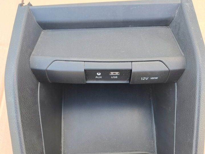 Центральный тоннель Кнопки Прикуриватель KIA STONIC 20- Рестайлинг 84635-H8000, фото 3