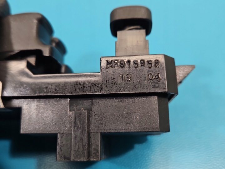 БЛОК КНОПОК СТЕКЛОПОДЪЕМНИКОВ MITSUBISHI SPACE STAR MR915958 - EU, фото 4