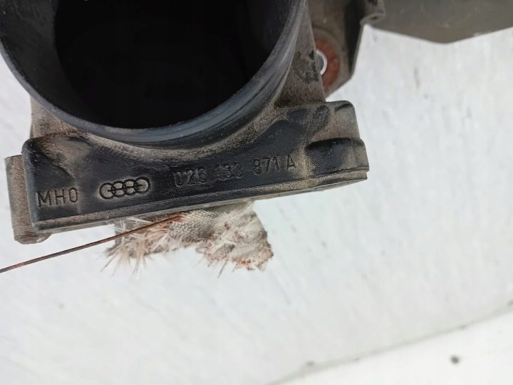 Топливная рампа Audi 90 B3 034133353N 048133837 0438121073 2.0, фото 7