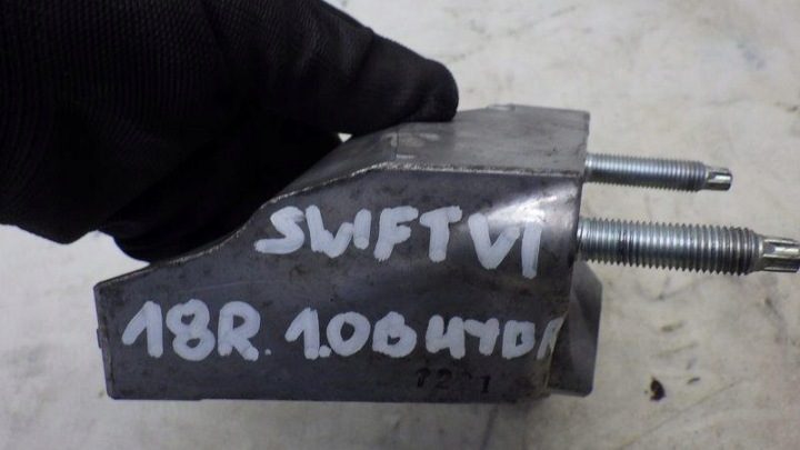 КРОНШТЕЙН ДВИГАТЕЛЯ SUZUKI SWIFT VI MK8 1.0 ГИБРИД, фото 6