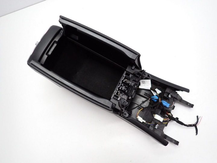 ТОННЕЛЬ ПОДЛОКОТНИК РАЗЪЕМ USB РЕШЕТКА ЕВРОПА MERCEDES C-КЛАСС W205 19 г., фото 5