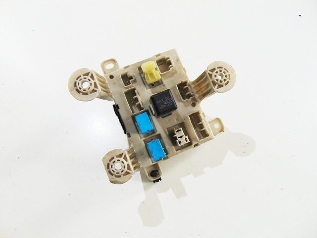 Блок bezpieczni Toyota OE 0004111400, фото 1