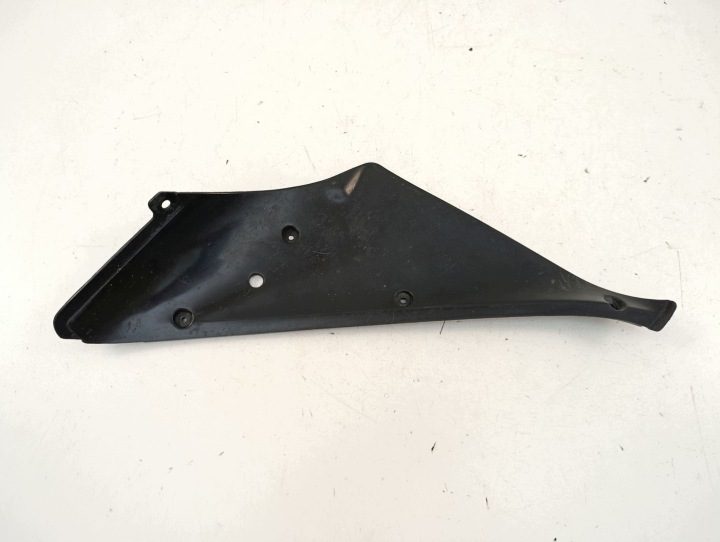 YAMAHA R1 RN01 ВСТАВКА ПРАВАЯ, фото 1