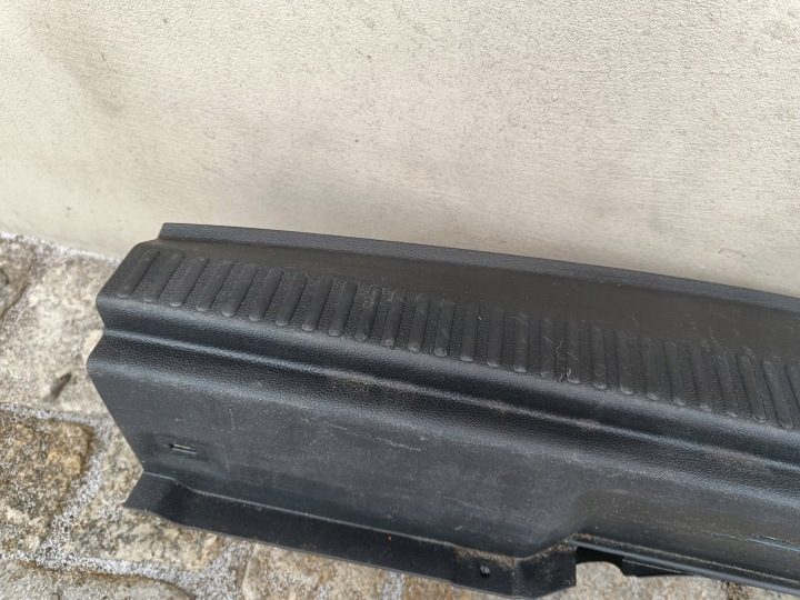 ОРИГИНАЛЬНАЯ VAG OE НАКЛАДКА KRAWĘDZI БАГАЖНИКА CZERŃ 5E9863459B9B9, фото 4