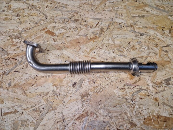 ТРУБА EGR ТРУБКА ВЫХЛОПНЫХ ГАЗОВ VW SKODA SEAT AUDI 04L131521AJ, фото 2