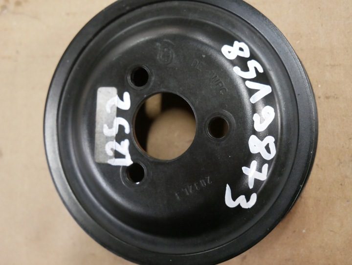 BMW E84 E70 E90 E91 E92 E93 F07 F10 F12 F15 N47N N57N ШКИВ 8519873, фото 3