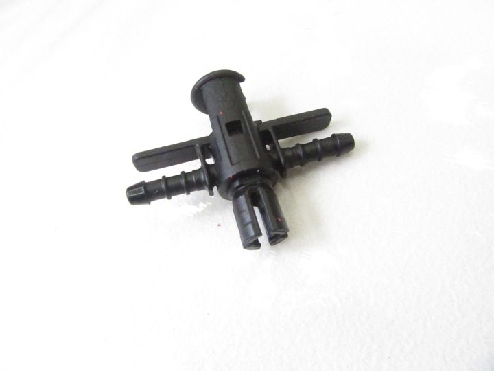 Патрубок przelewu обратка BMW e60 e61 e81 e83 e87 e88 e90 e91 e92 N47 177 л.с., фото 1
