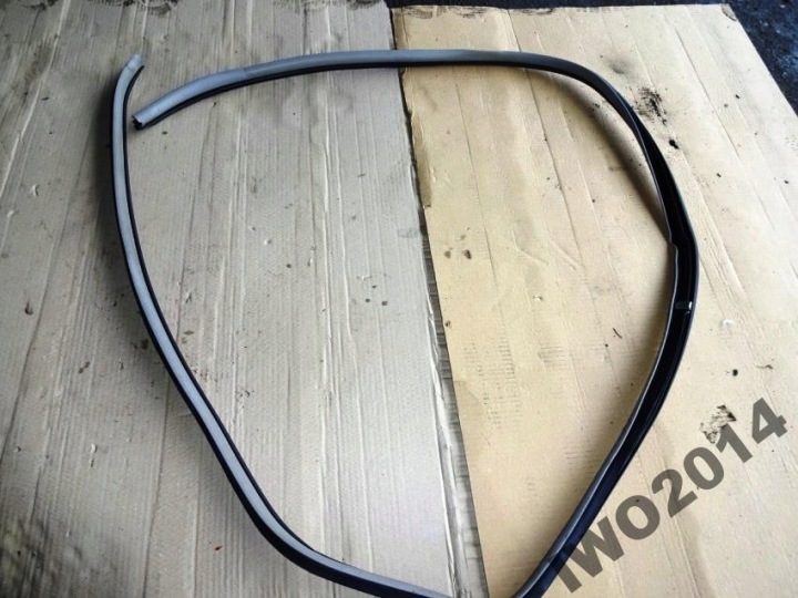 УПЛОТНИТЕЛЬ ПЕРЕДНИЙ ПРАВЫЙ ДВЕРИ TOYOTA YARIS II 5 ДВ. 2005-2011 ГОД, фото 2