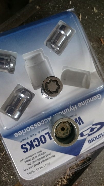 Гайка Hyundai OE M12x1.50 конусная 28 мм ключ 21 1 шт., фото 1