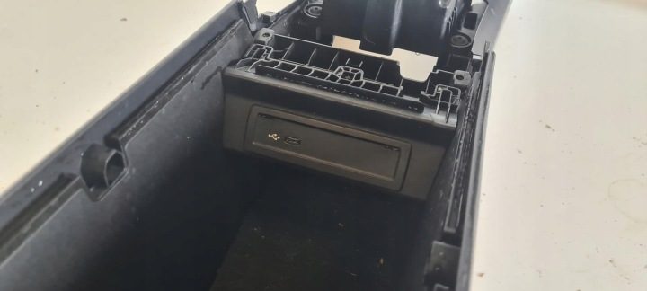 MERCEDES W118 CLA ЦЕНТРАЛЬНЫЙ ТОННЕЛЬ ПОДЛОКОТНИК ПОРТ USB, фото 3
