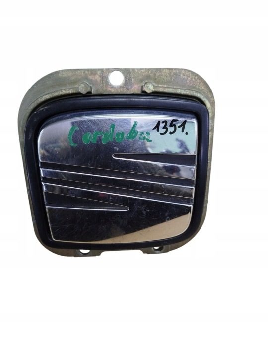 Ручка эмблема Seat Cordoba I рестайлинг 6K0827565D/E, фото 1