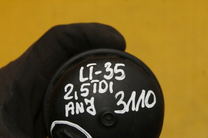 ГАЙКА МАСЛЯНОГО ФИЛЬТРА VW LT-35 2.5 TDI 038115433, фото 7