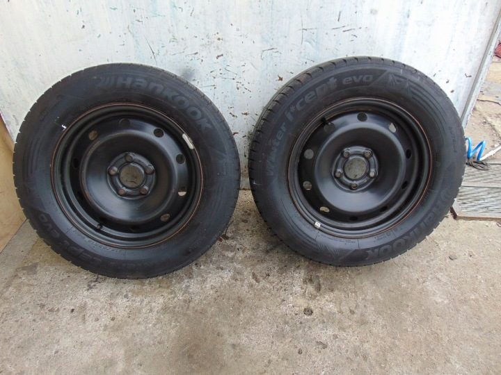 Диски шины колеса зимние 2 шт. Hyundai IX35 6,5X16H2 ET45 5X115 215/65R16, фото 1