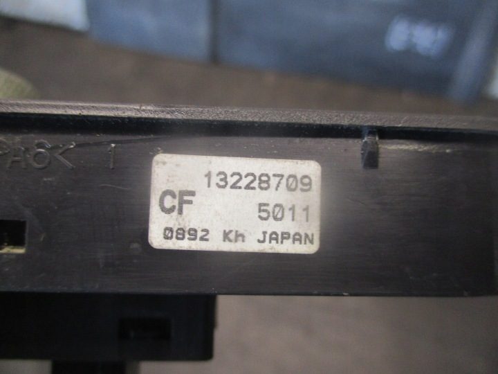 КНОПКА СТЕКЛОПОДЪЕМНИКА ПРАВАЯ ПЕРЕДНЯЯ OPEL ASTRA H 04-14r 13228709, фото 3
