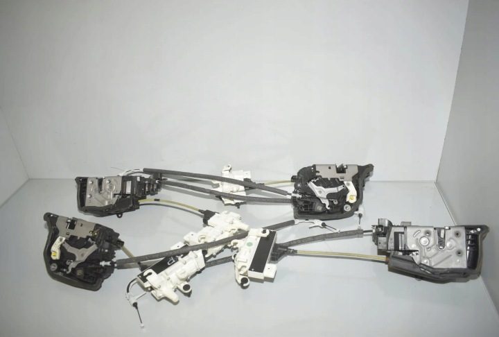 Комплект замков с Domykaniem BMW 7 (G11, G12) 2581894 25092316 3.0L 195 квт, фото 4