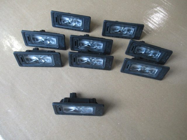 ФОНАРЬ LED ПОДСВЕТКА НОМЕРА REJSTRACYJNEJ VW 5NA943021 ОРИГИНАЛ OE, фото 1