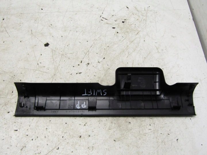 НАКЛАДКА ПОРОГА ПРАВАЯ ПЕРЕДНЯЯ 76151-52R SUZUKI SWIFT MK8 VI 24 г., фото 2