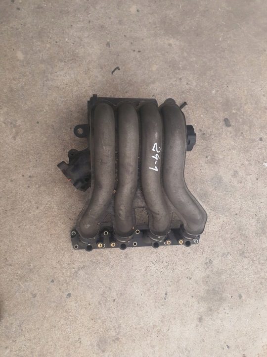 Audi A4 B6 B7 A6 C6 PASSAT впускной коллектор двигателя 2,0 ALT 06B133213J 20-10, фото 1