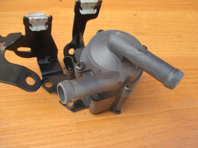 BMW F10 F11 F15 F16 ПОМПА ЦИРКУЛЯЦИОННАЯ ВСПОМОГАТЕЛЬНАЯ 7584219, фото 13