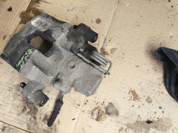 Peugeot 508 суппорт тормозной правый задний 9808034780 Peugeot 508 (?), фото 4