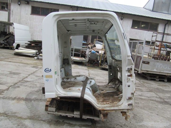 Isuzu N35 N75 NPR NQR Grafter 7-18 кабина Karoserja узкая крыша четверть 11 г., фото 7