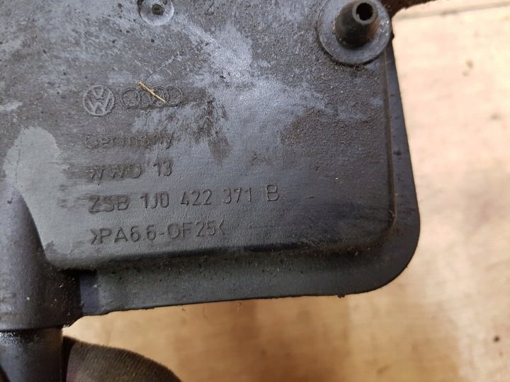 Бачок жидкости гидроусилителя VW Golf IV, фото 3