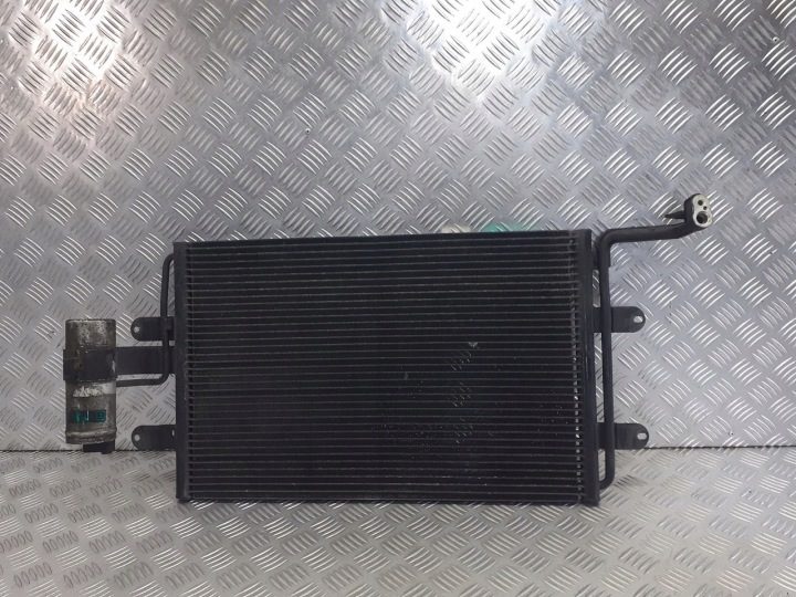 AUDI A3 8L 1.6 8V РАДИАТОР КОНДИЦИОНЕРА 1J0820411D, фото 1