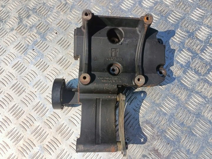 КРОНШТЕЙН КОНДИЦИОНЕРА + РЕФРИЖЕРАТОР IVECO DAILY 3,0 06- 04415202, фото 1