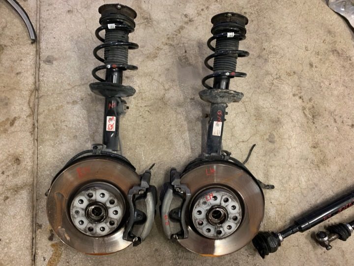 ПОВОРОТНЫЙ КУЛАК СТОЙКА AUDI Q3 83A 5q0407257a TIGUAN 5NA АМОРТИЗАТОР ЛЕВЫЙ КОМПЛЕКТ, фото 1