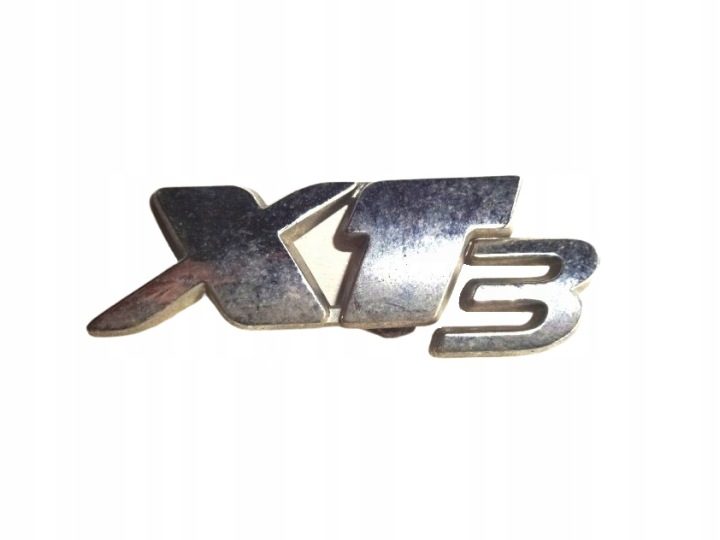 ЭМБЛЕМА КРЫШКИ БАГАЖНИКА XT3 TOYOTA RAV4 II 2000-2005 ГОД, фото 1