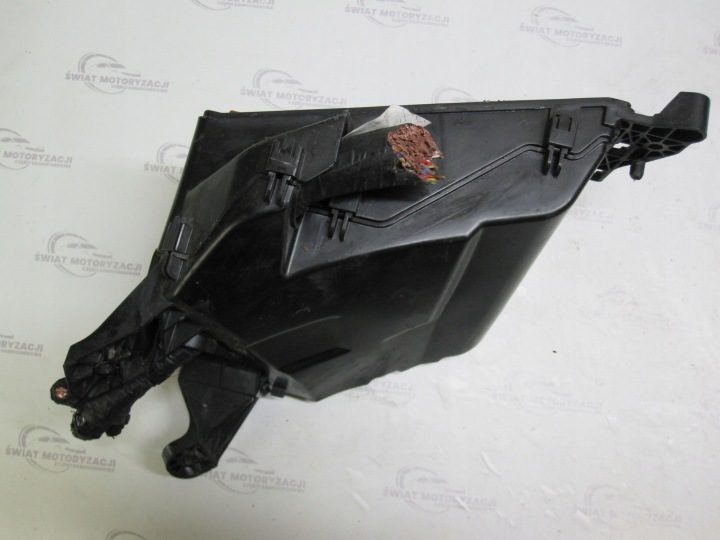 LEXUS IS II 2.2 дизель 08 г. блок предохранителей 7154-3951-30 89211-53020, фото 2