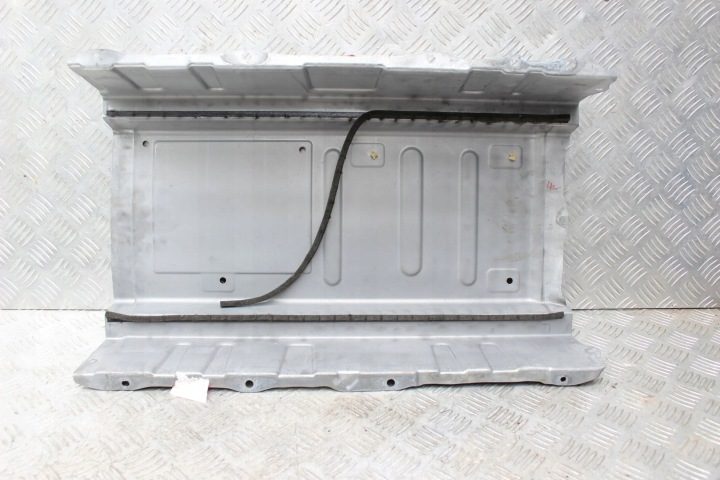 Toyota Prius (XW30) 2013 Крышка блока аккумулятора, фото 4