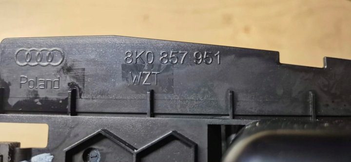 AUDI A4 B8 БАРДАЧОК ПЕПЕЛЬНИЦА КОНСОЛИ ПАНЕЛИ 8K0857951, фото 2