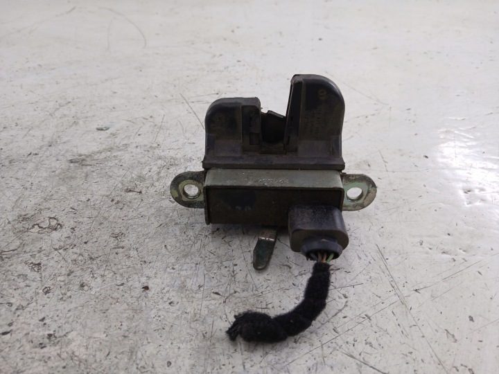 VW TOURAN I ЗАМОК КРЫШКИ БАГАЖНИКА 1T0827505D, фото 2