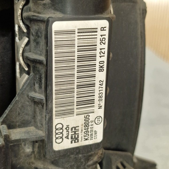 Комплект Радиаторов AUDI Q3 8U 2011-2018 OE 8K0121003AG, фото 5
