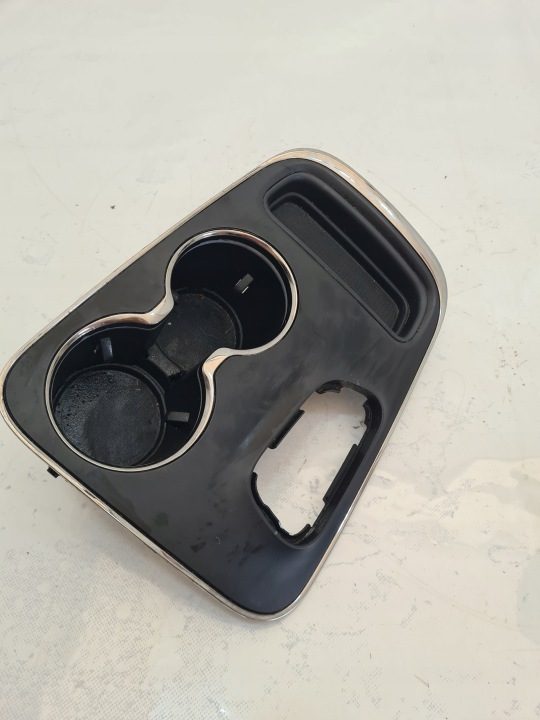 Dodge Durango SRT РЕСТАЙЛИНГ 18- Консоль Подстаканник 68081801AC США, фото 1