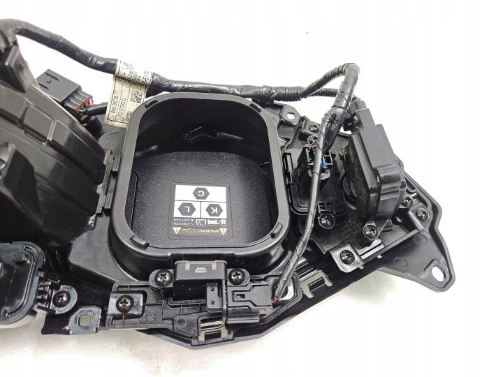 Лючок гнезда зарядки Genesis G80 GV70 863C3JI000 2622C2622 863C8DS000, фото 13
