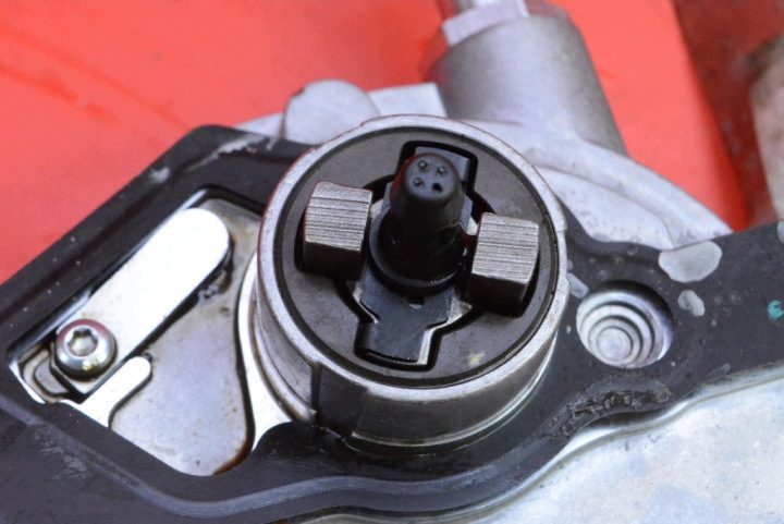 НАСОС ВАКУУМНЫЙ 702551380 MERCEDES C-КЛАСС W204 1.8 KOMPRESSOR 156 Л.С. 07-, фото 6