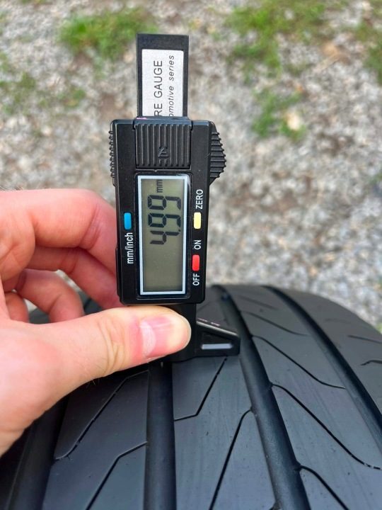 Шина летняя Continental UltraContact 205/55R16 91 В защита диска, фото 3