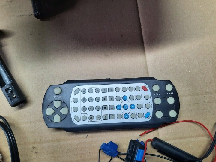 ПОДГОЛОВНИКИ EKRANY RENAULT USB PILOTY, фото 6