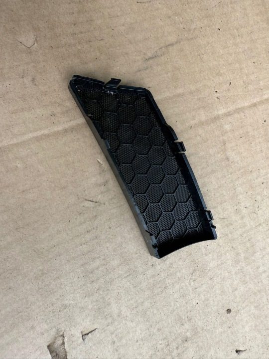 НАКЛАДКА СЕТКА ДИНАМИКА ПРАВАЯ ПЕРЕДНЯЯ AUDI A6 C6 4F0035424B, фото 2