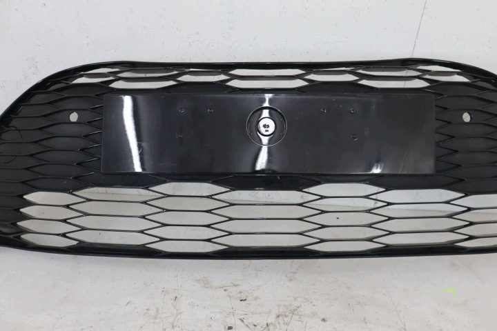 РЕШЕТКА РАДИАТОРА TOYOTA YARIS III РЕСТАЙЛИНГ 53102-0D140, фото 3