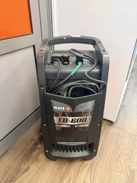 Зарядное устройство с функцией пуска Black 600 А 12V/24V, фото 1