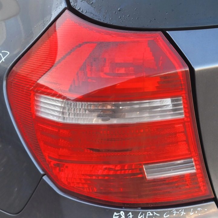 ФОНАРЬ В КРЫЛО ЛЕВОЕ ЗАДНЕЕ BMW 1 E81 E87 РЕСТАЙЛИНГ ЕВРОПА C77, фото 1