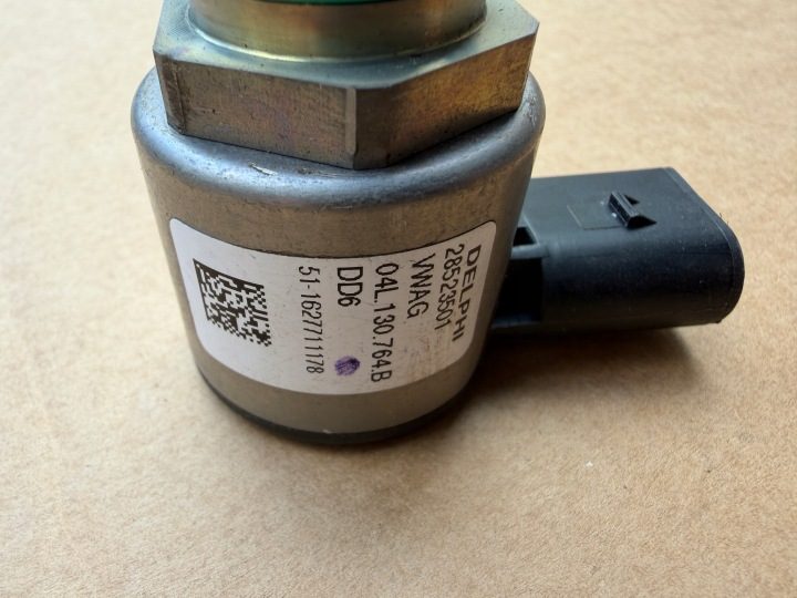 Клапан регулировки давления 04L130764B AUDI VW, фото 2
