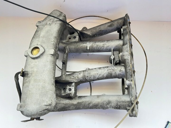 Впускной коллектор форсунки Mercedes W124 190 W201 M102 1,8 2,0 2,3 1021413501, фото 6
